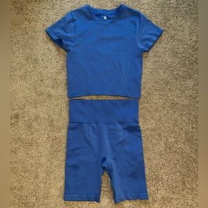 All In Motion Women’s Seamless Crop Top And Bike Shorts 8”